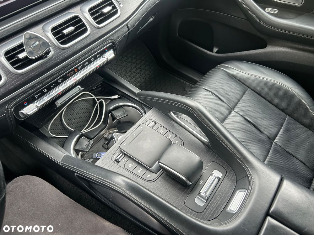 Mercedes-Benz GLS - 25