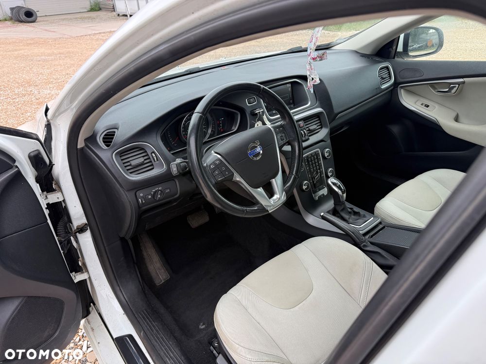 Volvo V40 T4 R-Design Summum - 9