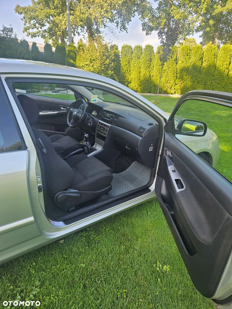 Toyota Corolla 1.6 VVT-i Prestige - 11