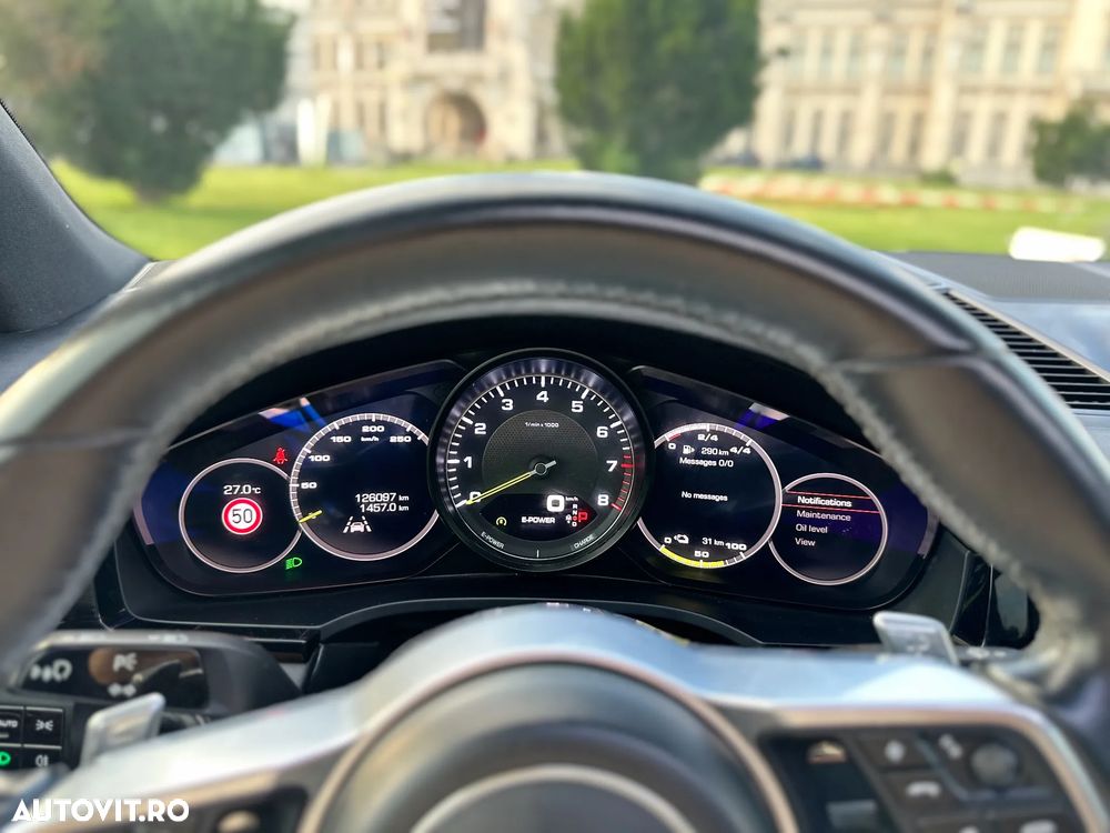 Porsche Cayenne E-Hybrid Tiptronic S - 26
