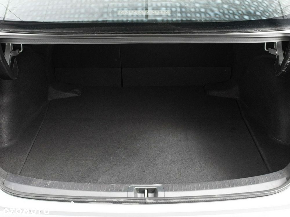 Toyota Corolla 1.5 Comfort - 24