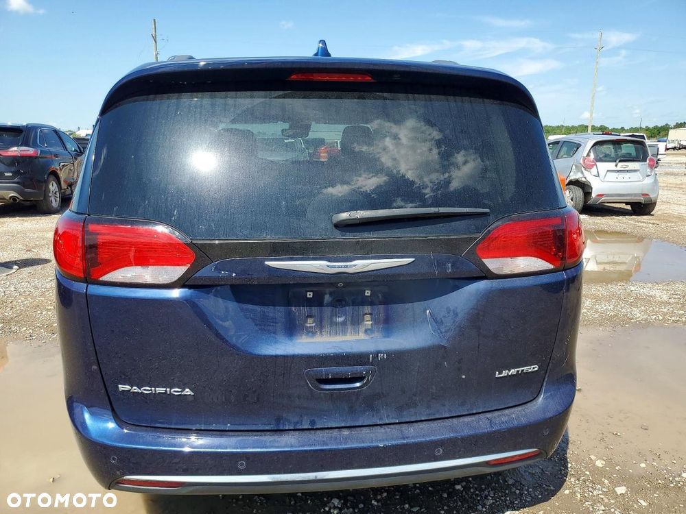 Chrysler Pacifica - 6