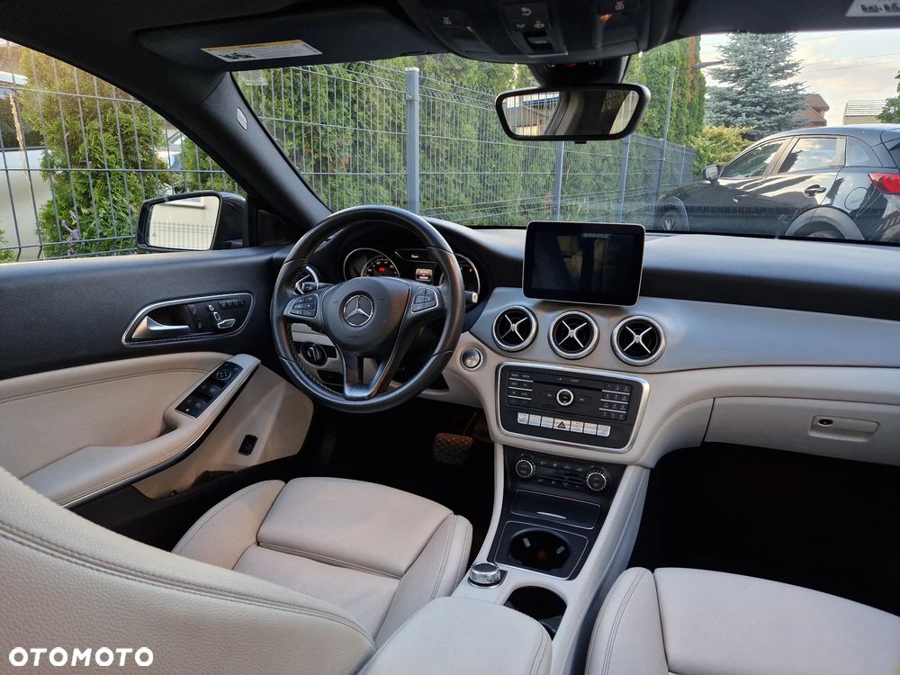 Mercedes-Benz CLA 250 7G-DCT AMG Line - 5