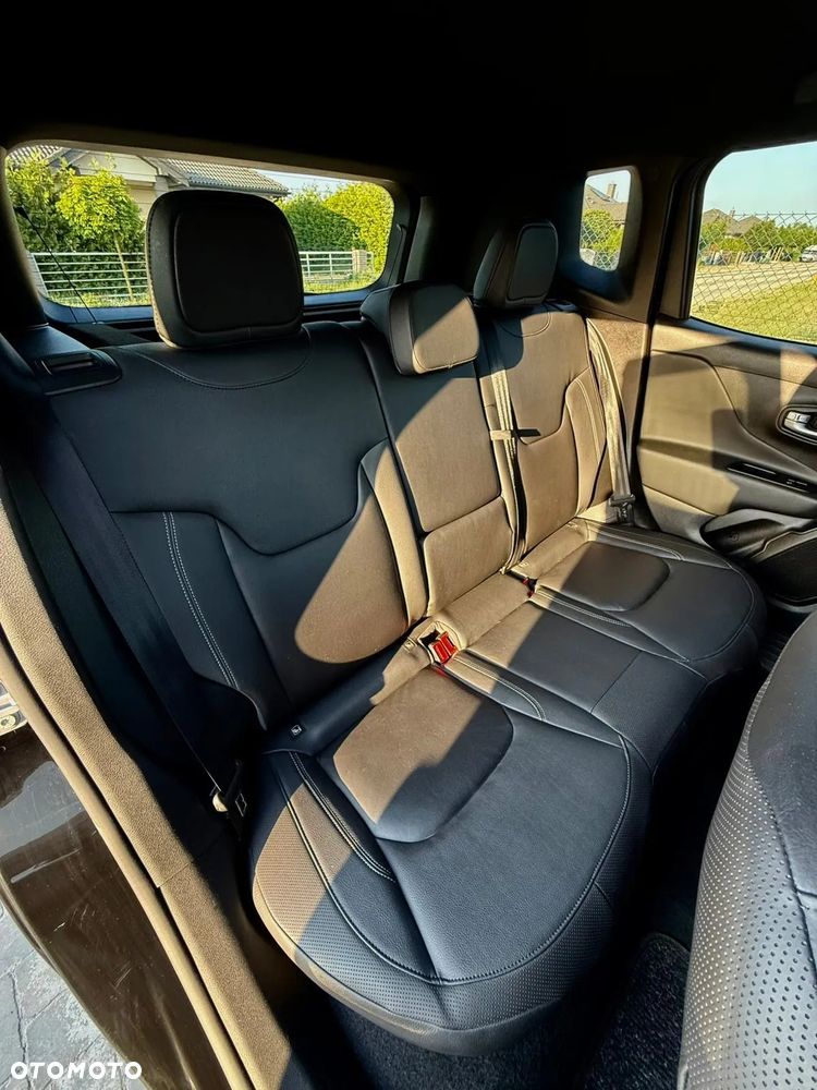 Jeep Renegade 1.0 GSE T3 Turbo Sport FWD S&S - 12