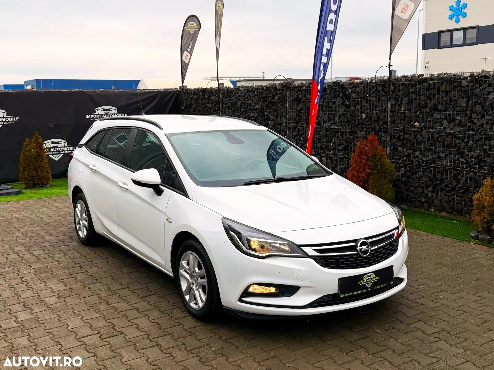 Opel Astra 1.6 CDTI ECOTEC Enjoy - 11