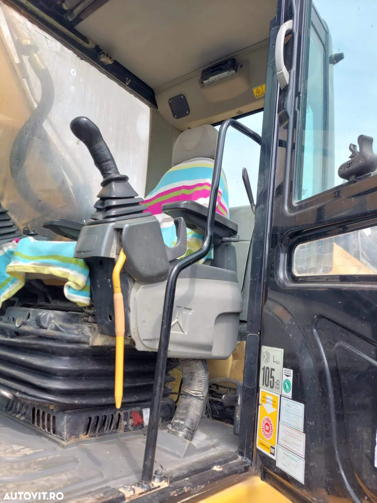 Caterpillar CAT 330 DLN Excavator pe șenile - 4