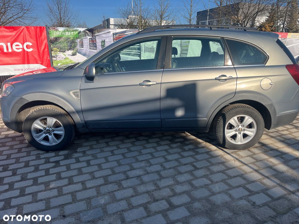 Chevrolet Captiva 2.0 2WD 7 Sitzer LS - 13