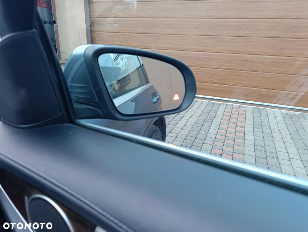 Mercedes-Benz GLC - 26