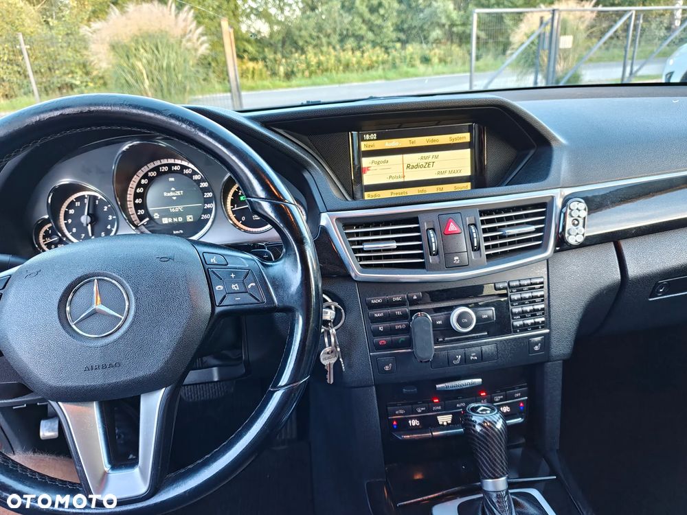 Mercedes-Benz Klasa E - 16