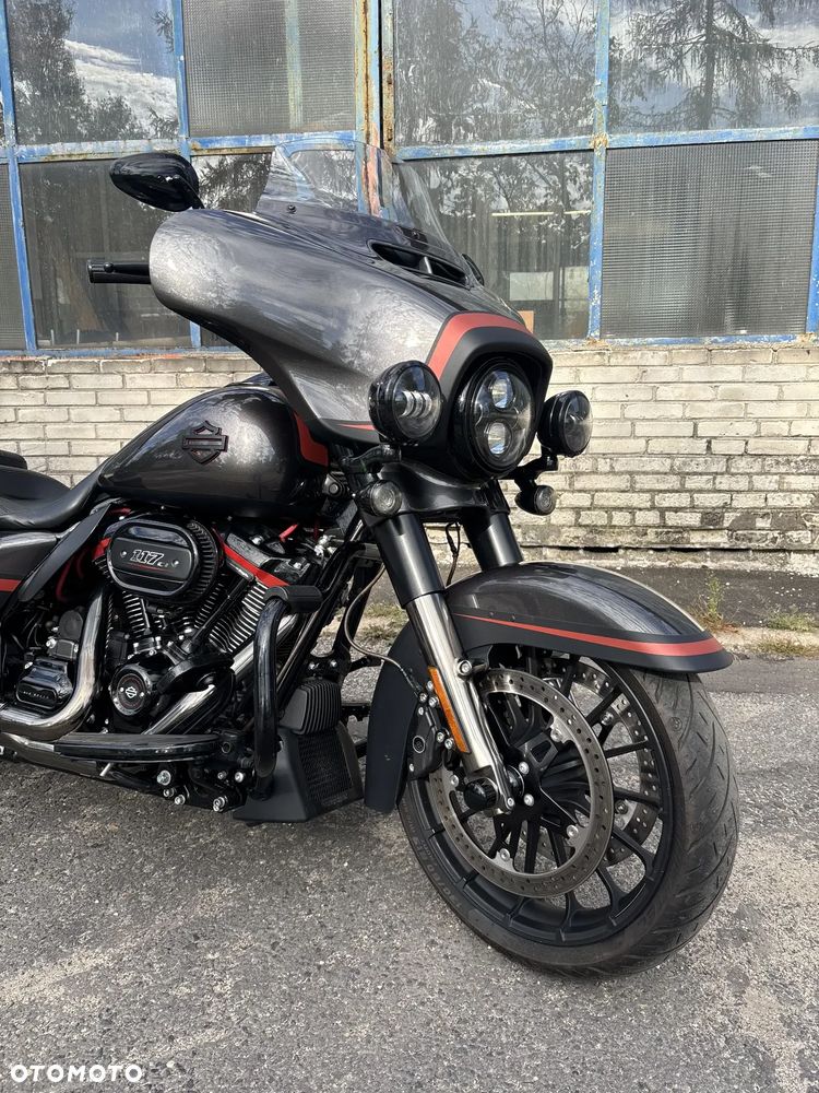 Harley-Davidson Touring Street Glide - 8