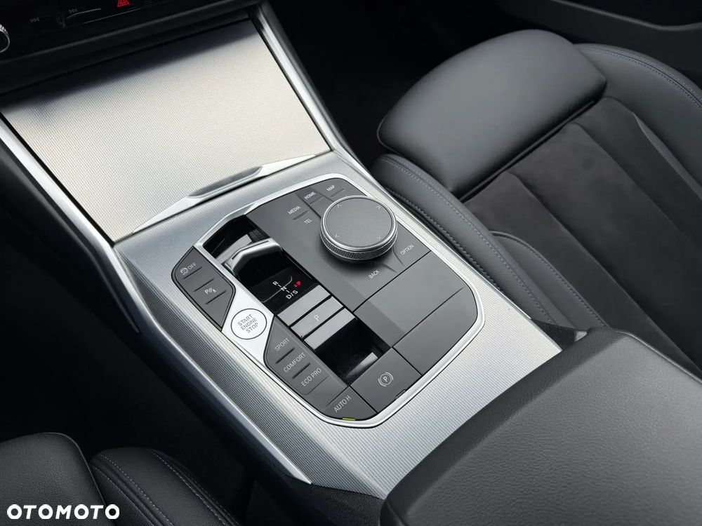 BMW Seria 3 320d xDrive M Sport sport - 23