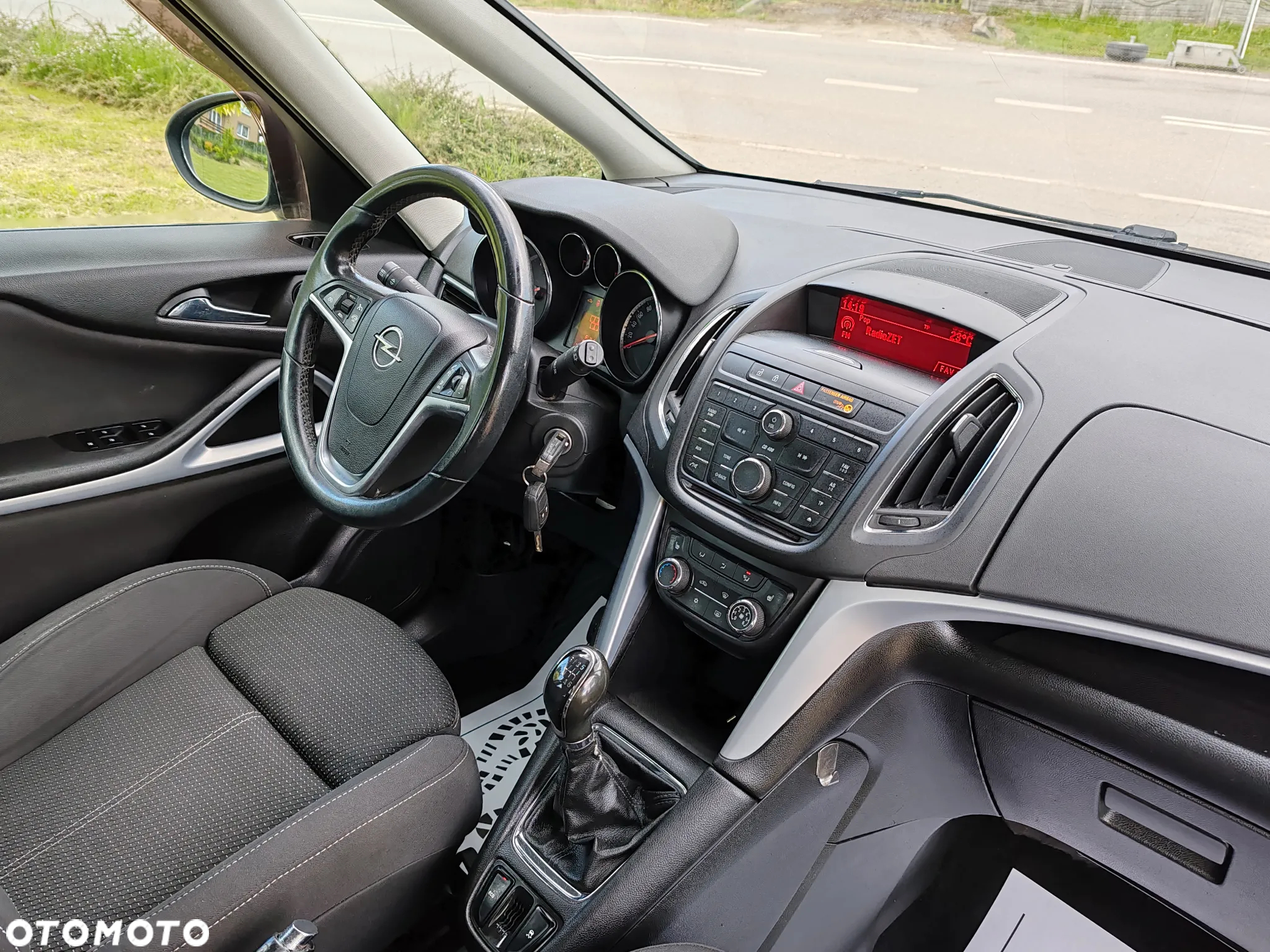 Opel Zafira - 10