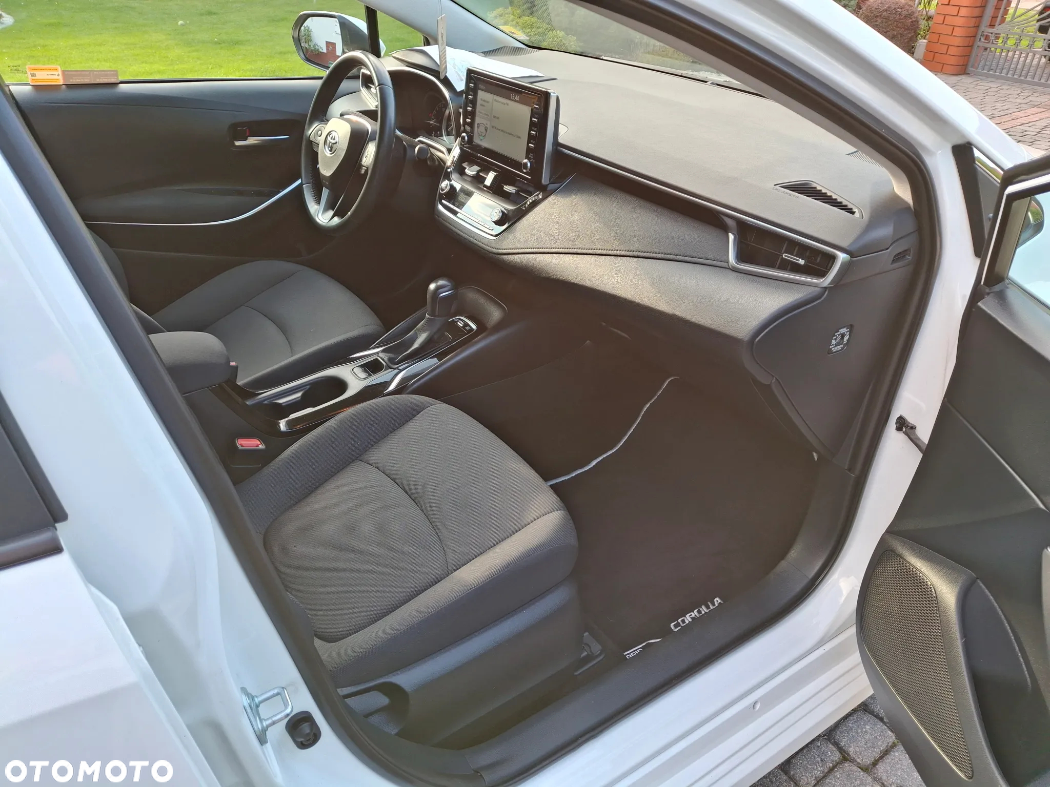 Toyota Corolla 1.8 Hybrid Comfort - 22