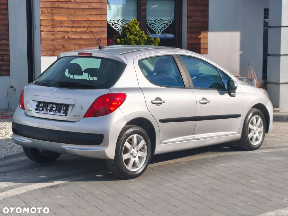 Peugeot 207 75 Urban Move - 23
