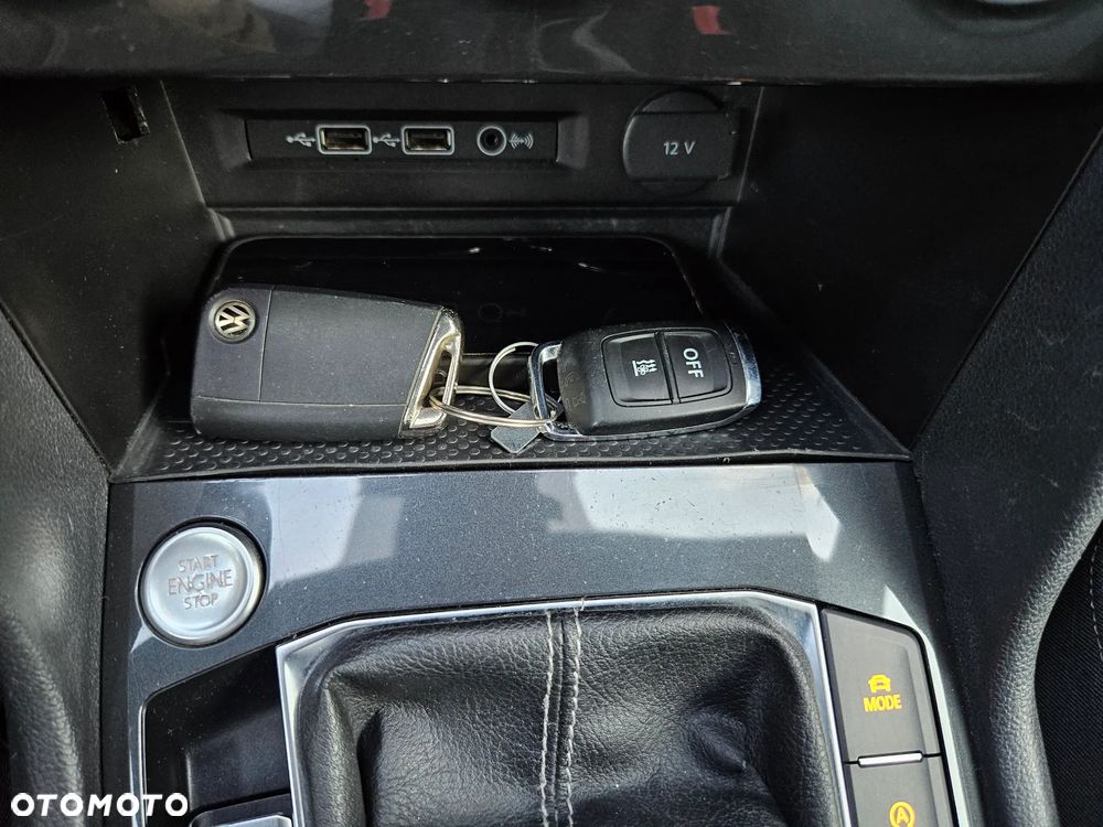 Volkswagen Tiguan 2.0 TDI SCR R-Line - 29