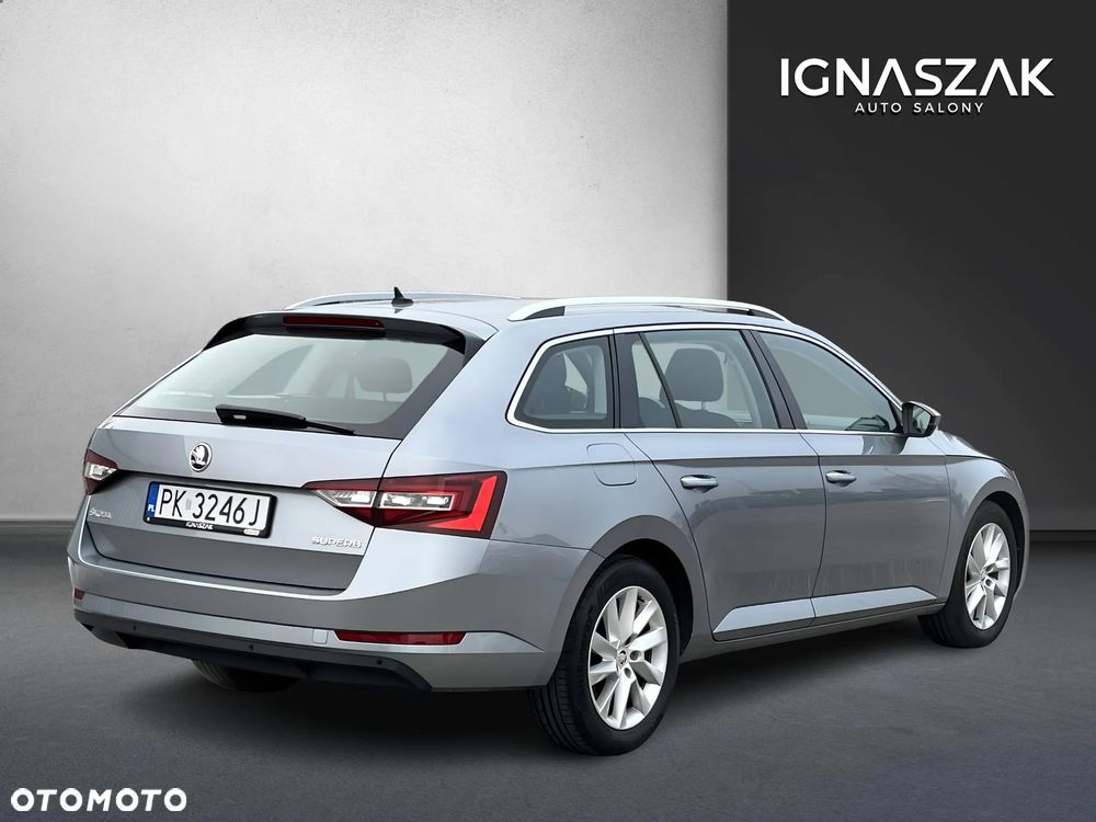 Skoda Superb 2.0 TDI SCR Ambition DSG - 5