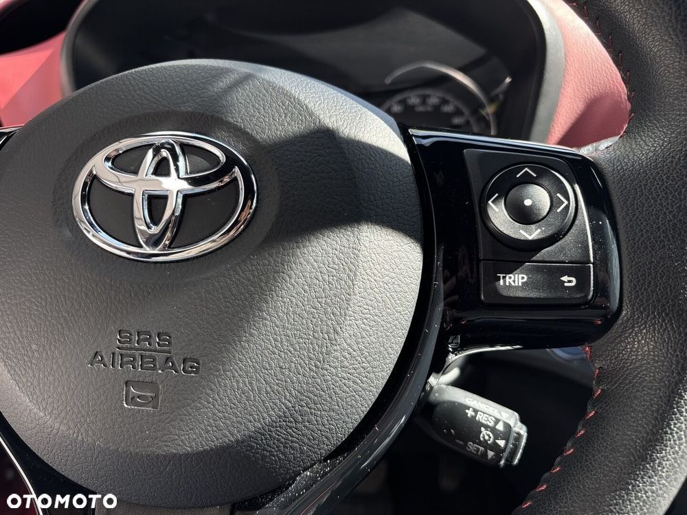 Toyota Yaris - 24
