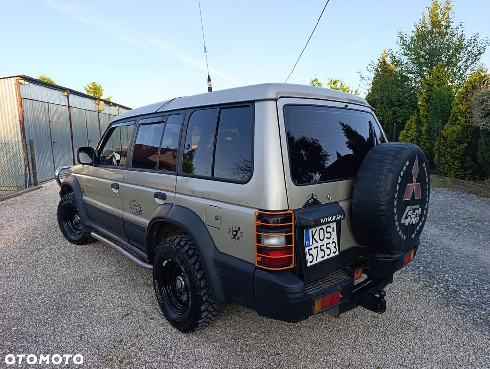 Mitsubishi Pajero 2.5 TD GL - 21