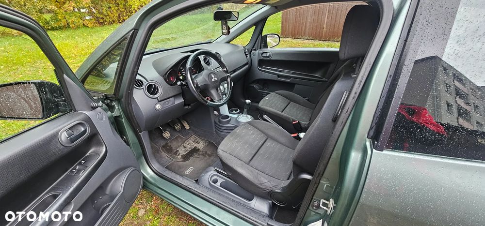 Mitsubishi Colt 1.3 Inform - 13