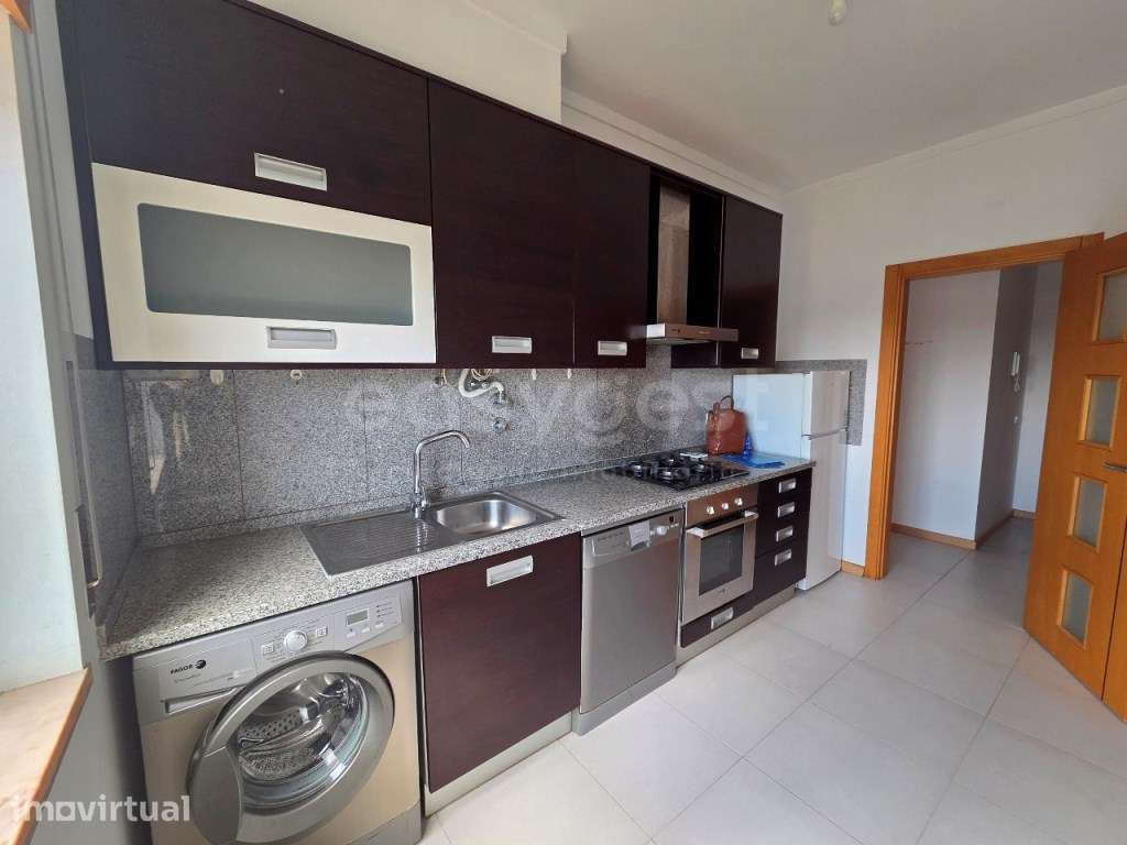 Belíssimo Apartamento T1 , sito na Qta do bom Retiro - Grande imagem: 2/16