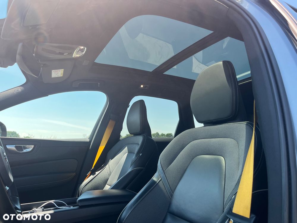Volvo XC 60 T8 Plug-In Hybrid AWD Polestar Engineered - 27
