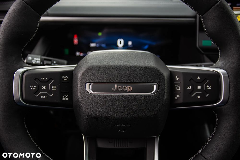 Jeep Compass 1.2 T3 mHEV Summit FWD DCT - 8