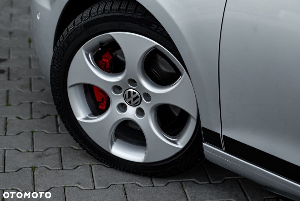Volkswagen Golf 2.0 GTI - 12