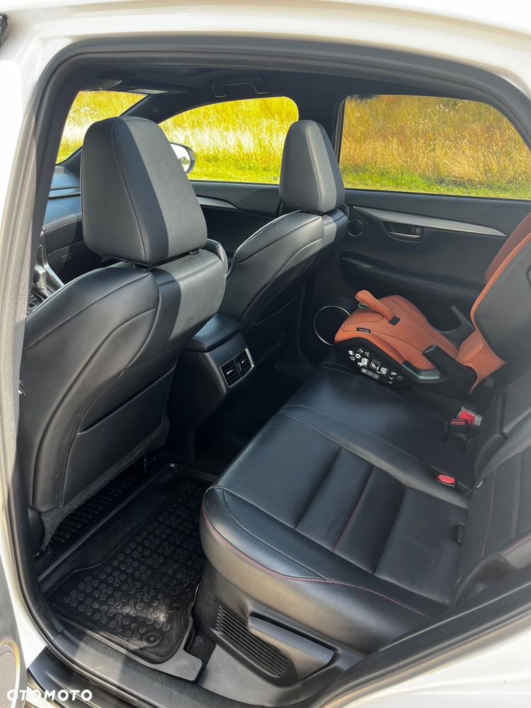 Lexus NX 300h F Sport AWD - 15