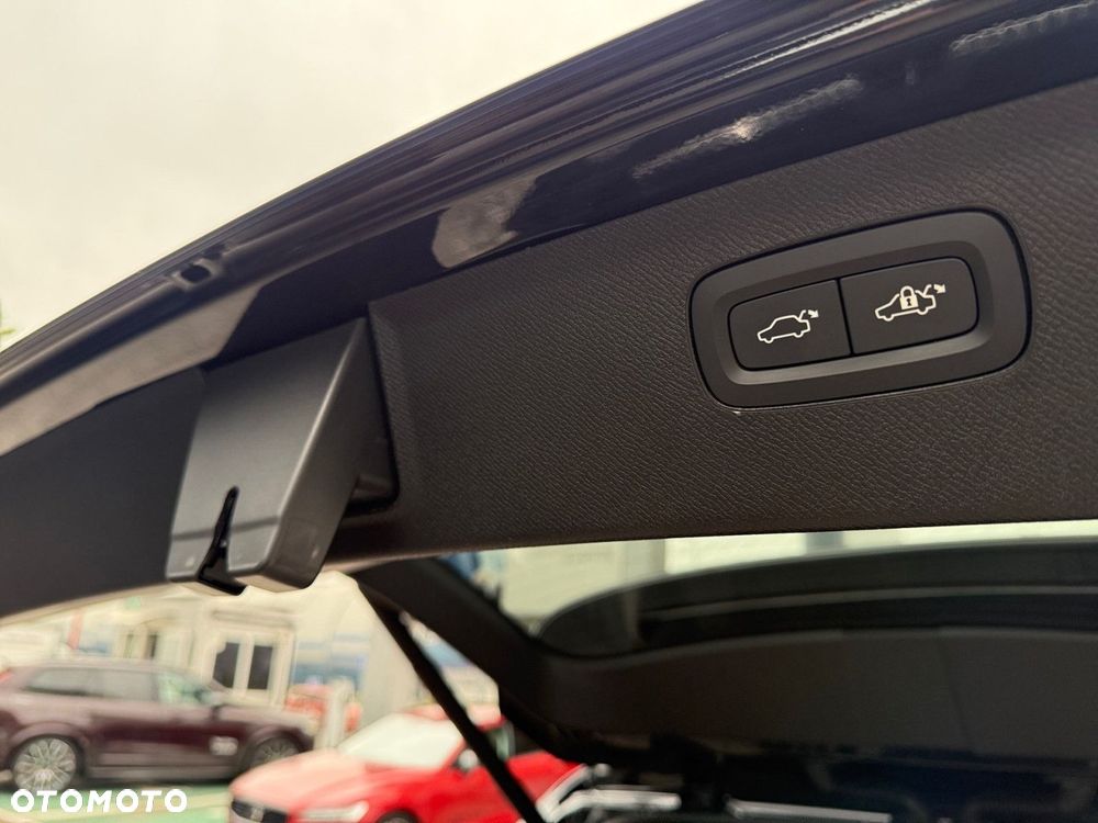 Volvo XC 90 - 31