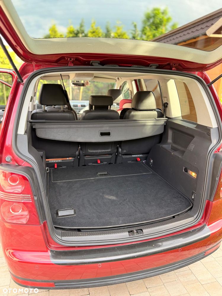 Volkswagen Touran 1.4 TSI Highline - 17