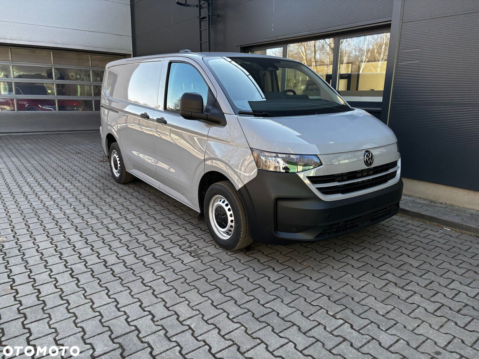 Volkswagen Transporter 2.0 TDI 150 KM 8-b automat. L1 - 16