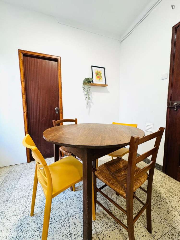 Quarto - localizado em Montes Claros Coimbra - Grande imagem: 4/8