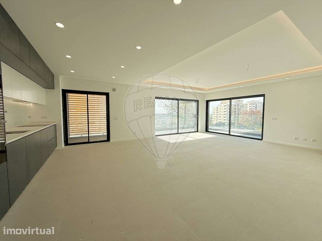 Apartamento T4 para venda - Grande imagem: 2/18