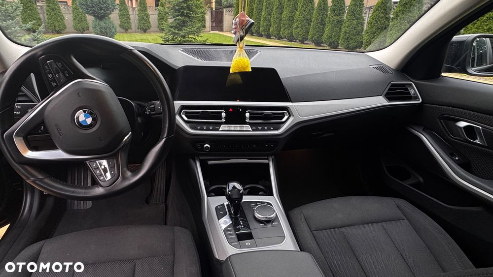 BMW Seria 3 320d xDrive - 7