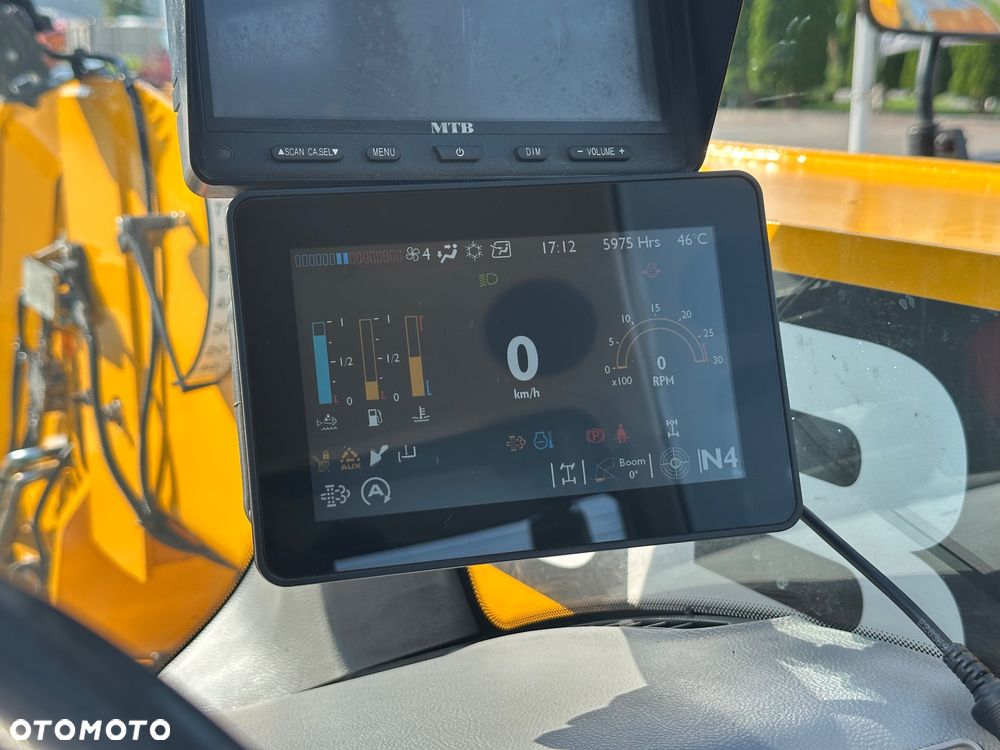 JCB 542-70 Industrial Plus - 35