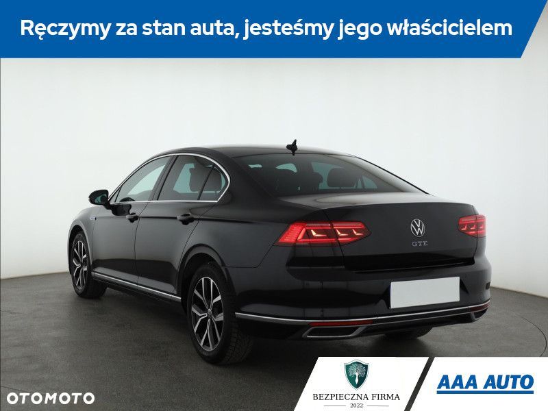 Volkswagen Passat - 6