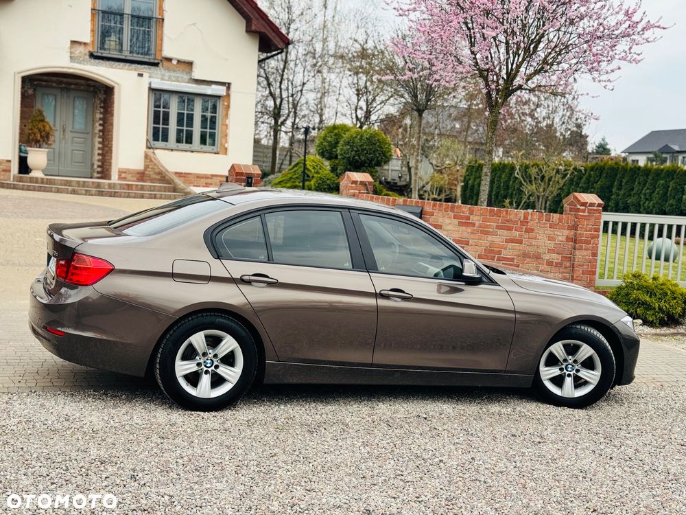 BMW Seria 3 316d DPF Edition Exclusive - 24