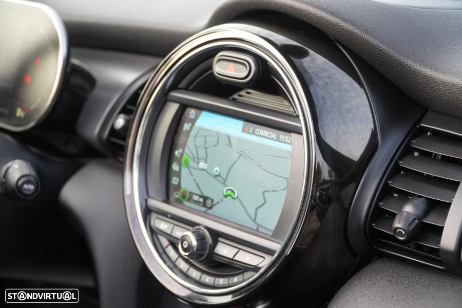 MINI Cabrio Cooper Premium Plus JCW Auto - 14