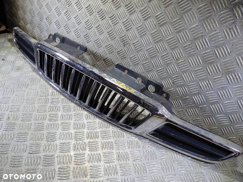 ATRAPA CHEVROLET REZZO