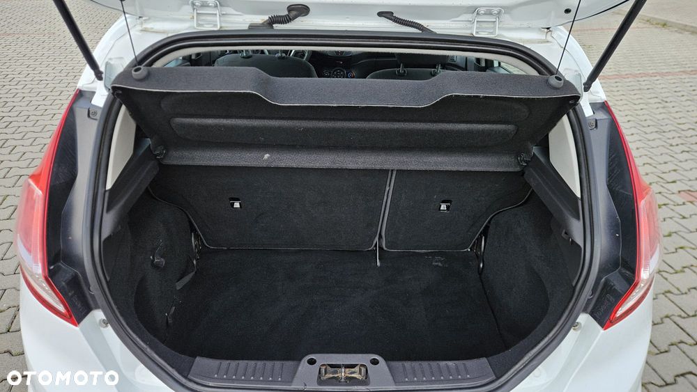 Ford Fiesta 1.25 Ambiente EU5 - 10