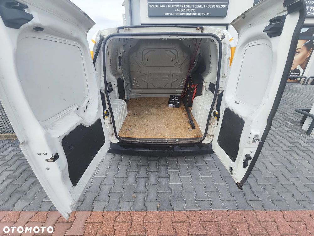 Fiat Fiorino 1.4 Easy - 17