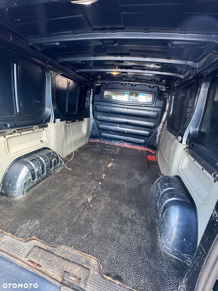 Opel Vivaro - 17