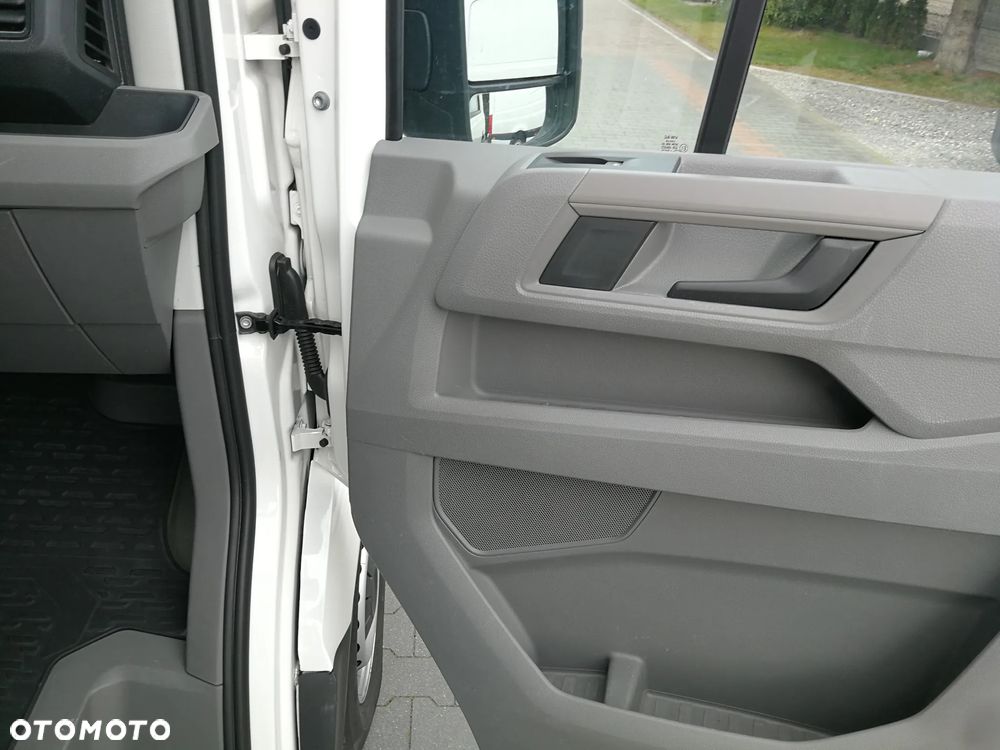Volkswagen Crafter - 13