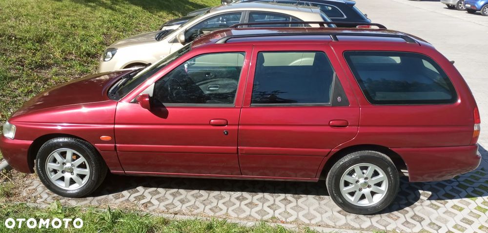 Ford Escort 1.8 16V Ghia - 3