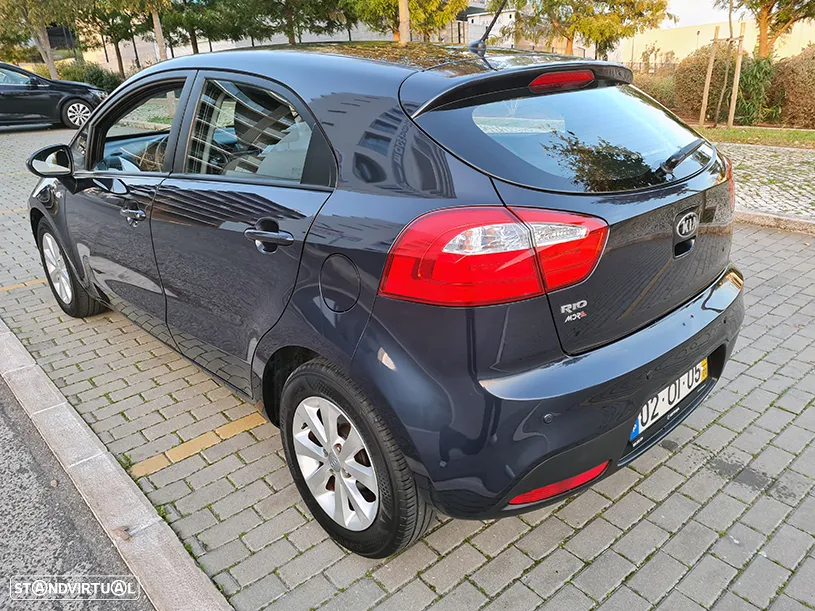 Kia Rio 1.2 CVVT More Edition - 4