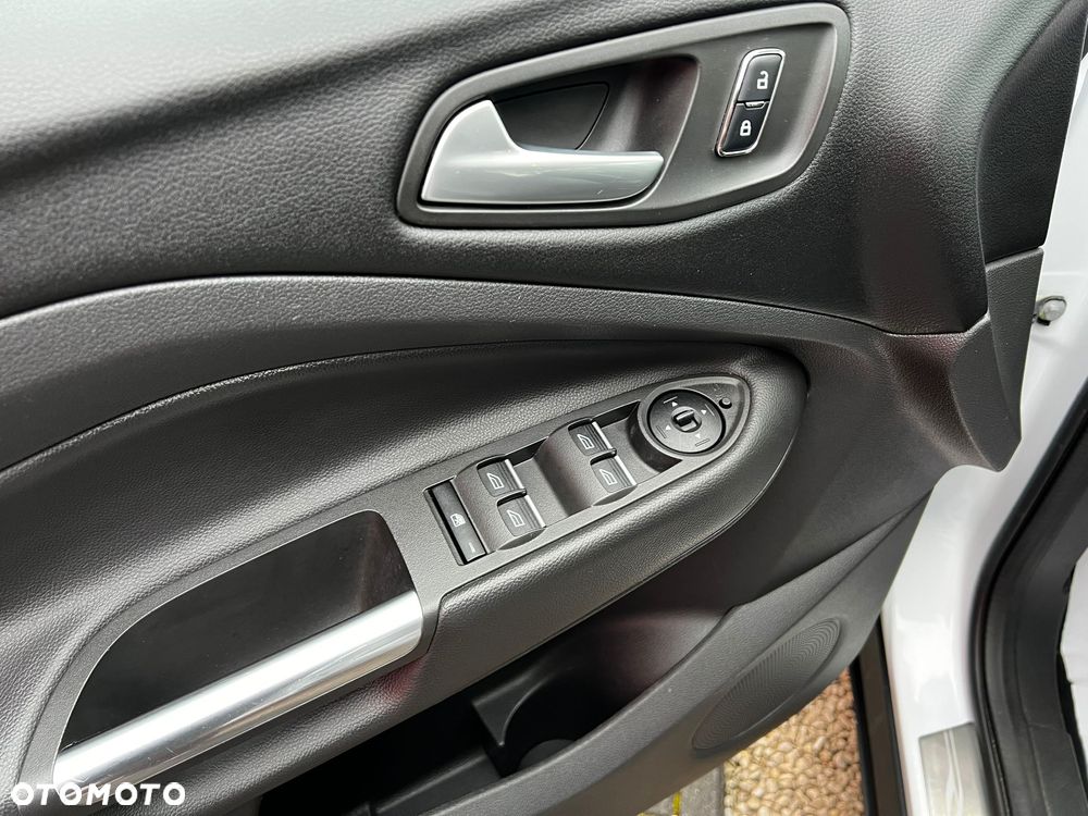 Ford Kuga 2.0 TDCi 4x4 Titanium - 13