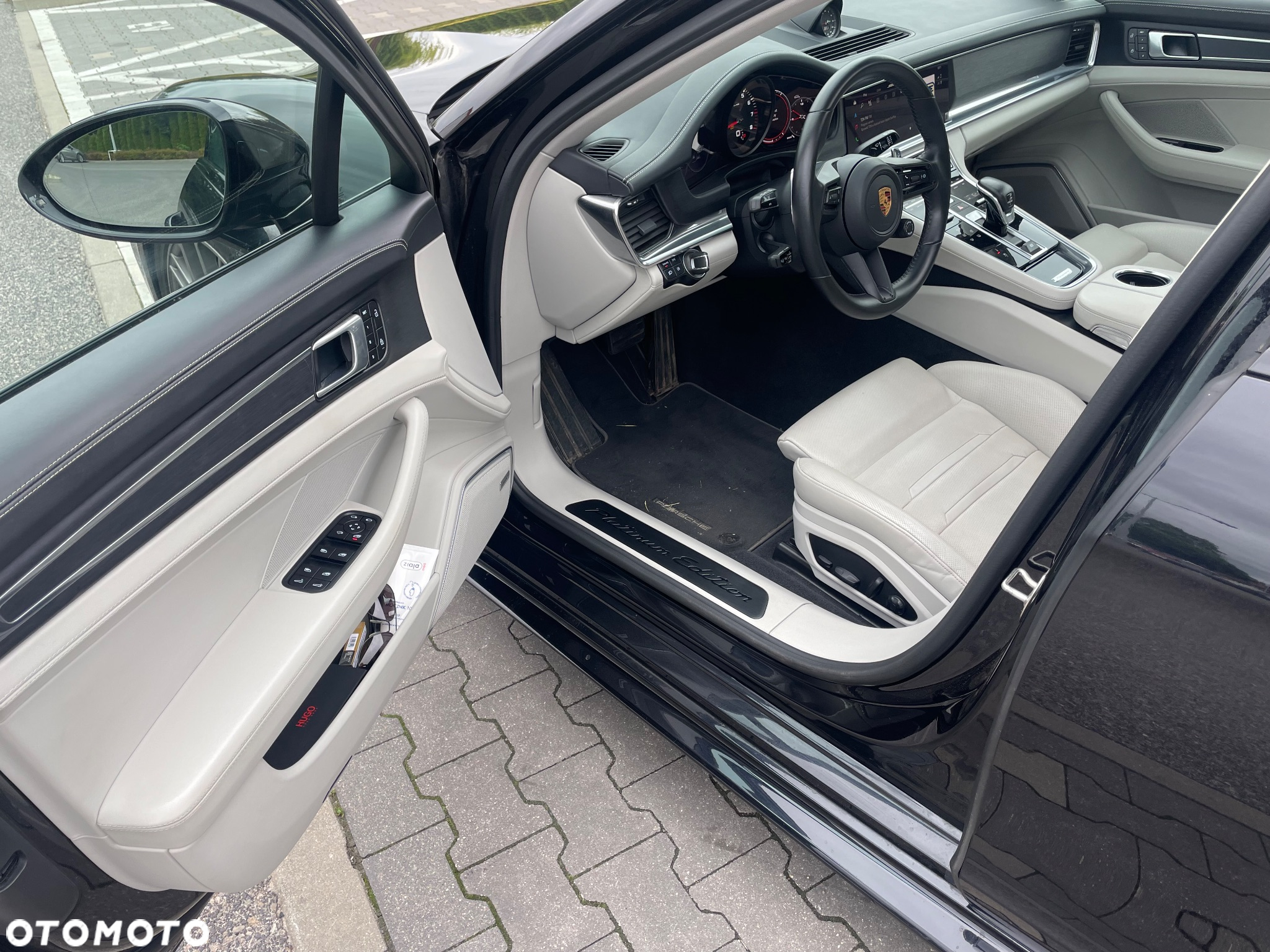 Porsche Panamera 4 Platinum Edition - 8