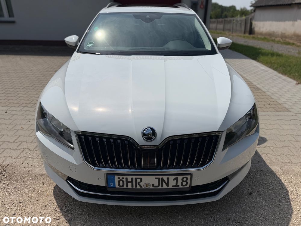Skoda Superb 2.0 TDI Premium Edition - 2