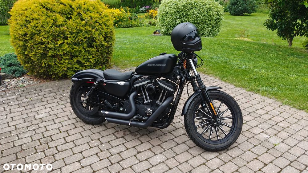 Harley-Davidson Sportster Iron 883 - 2