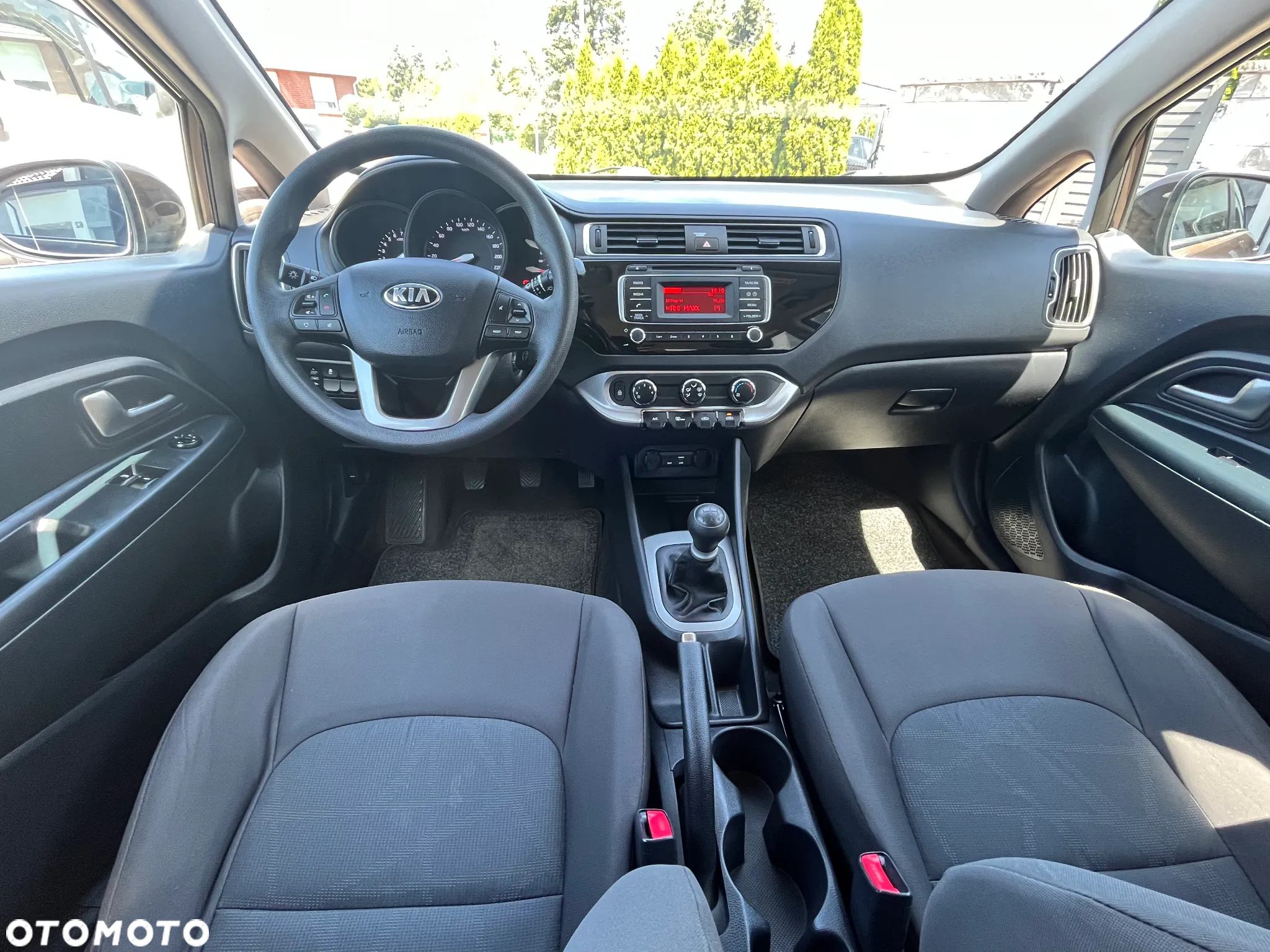 Kia Rio - 26
